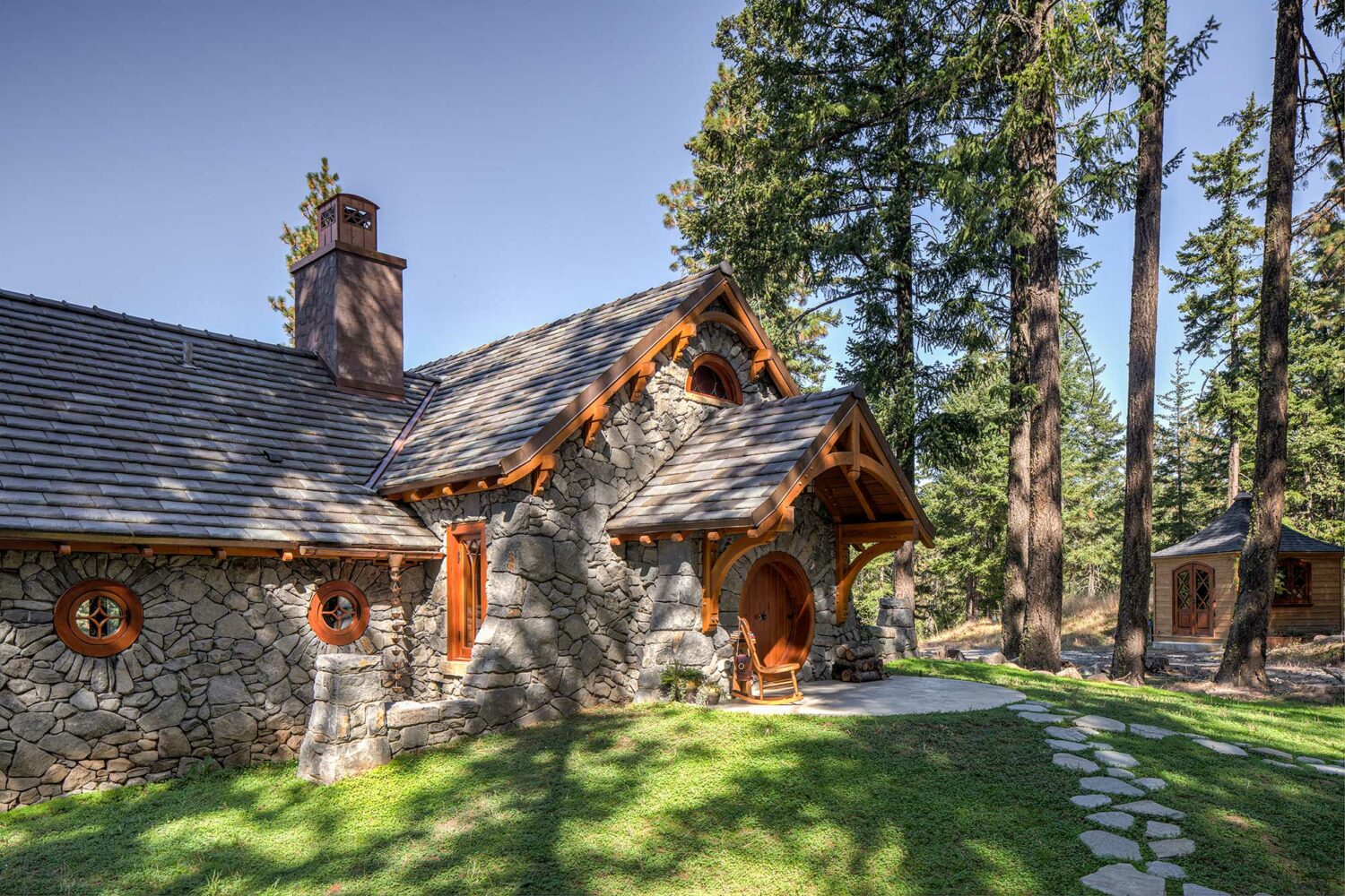 Hobbit House at Dragonfly Knoll | Archer Buchanan